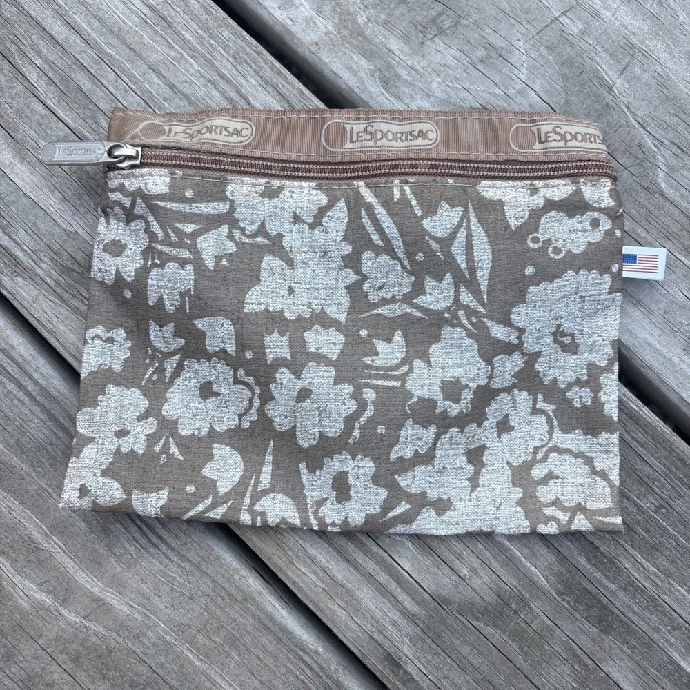 Lesportsac vintage multicolor floral zip pouch 8.75